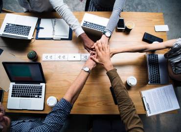 Why Healthcare Organizations Hesitate to Bring in Consultants